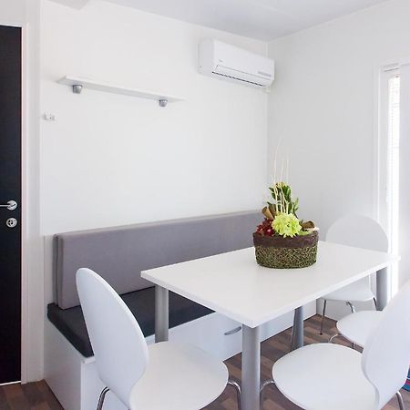 Camping Adria Mobile Homes In Camping Kastanija Novigrad  Exterior photo