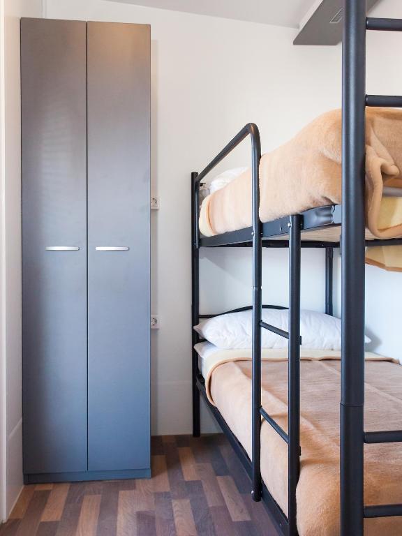 Camping Adria Mobile Homes In Camping Kastanija Novigrad  Room photo