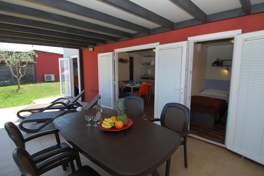 Camping Adria Mobile Homes In Camping Kastanija Novigrad  Exterior photo